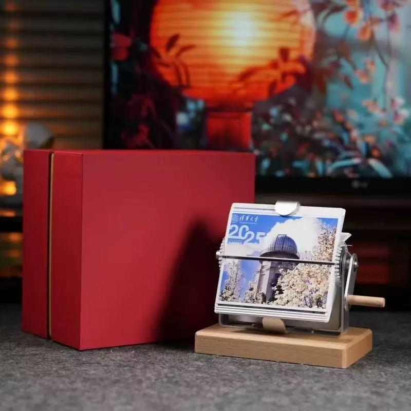 Minimum order of one piece Retro hand-cranked dynamic flip corporate business creative desktop calendar page-turning desk calendar cultural and creative calendar