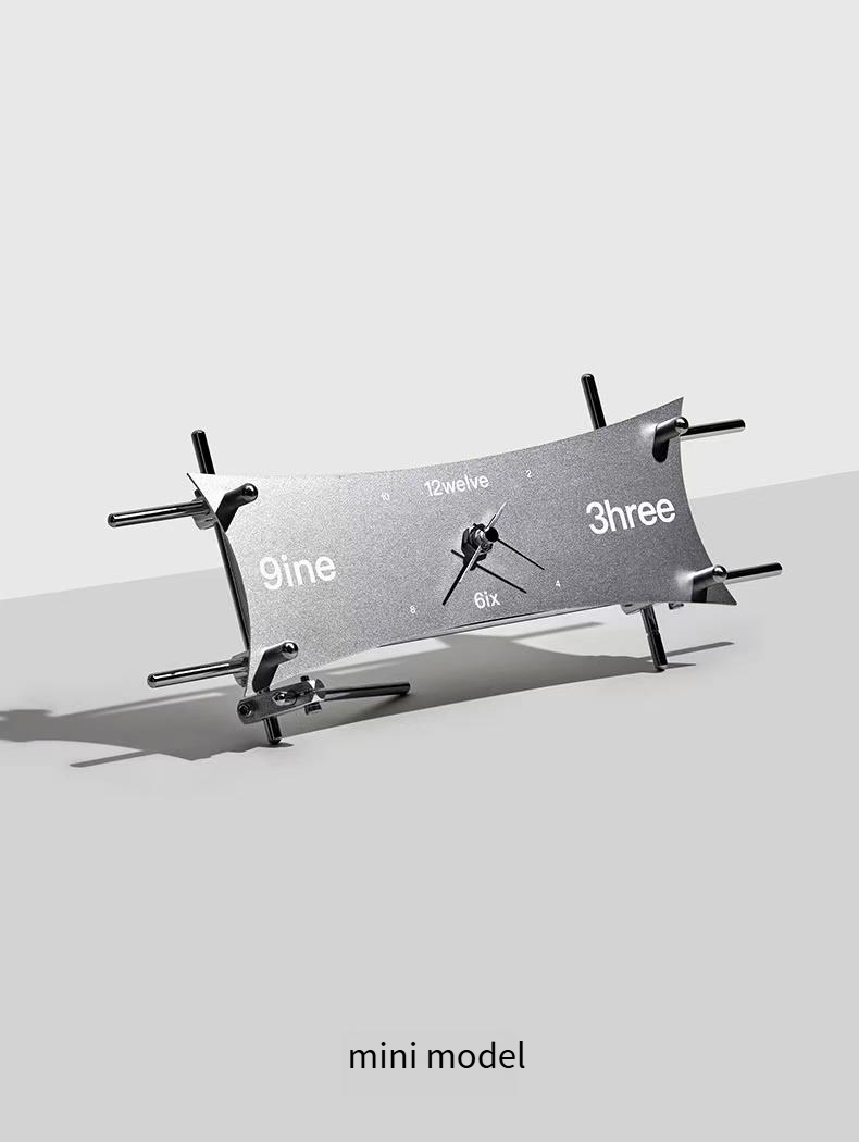 Optical Axis Metal Kite Clock