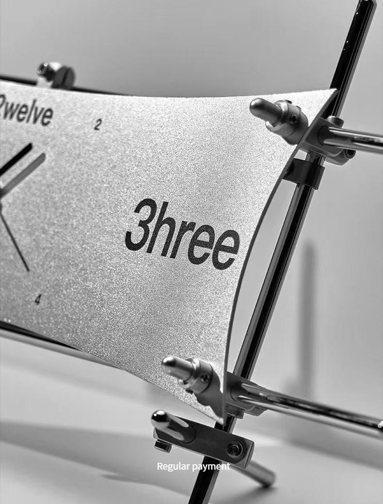Optical Axis Metal Kite Clock